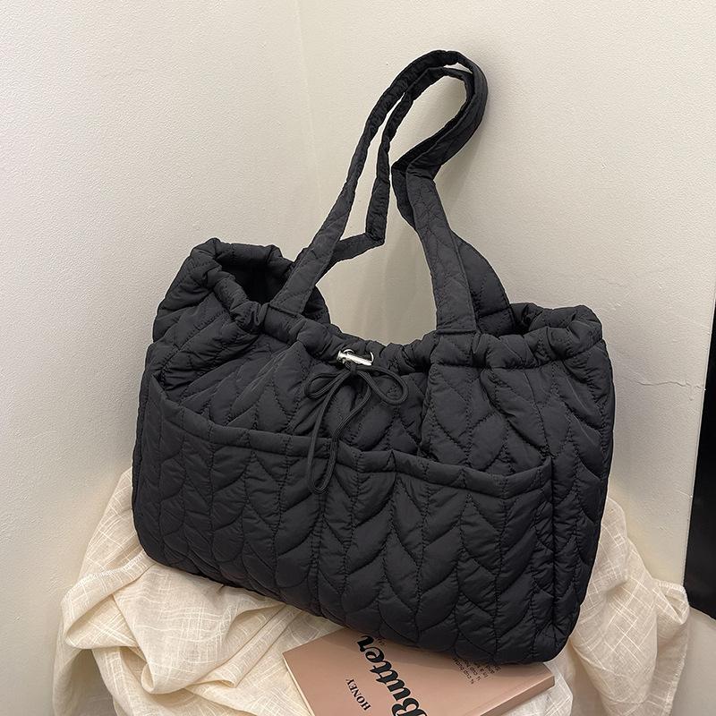 ins trendy fashion large-capacity tote bag 2025 spring new Korean version embroidered thread diamond shoulder bag high sense