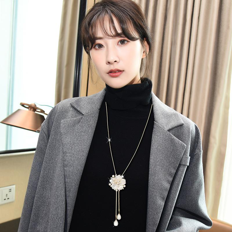 2021 Autumn And Winter Shell Flower Sweater Chain Women'S Fashion Simple Atmosphere Pearl Fringed Necklace