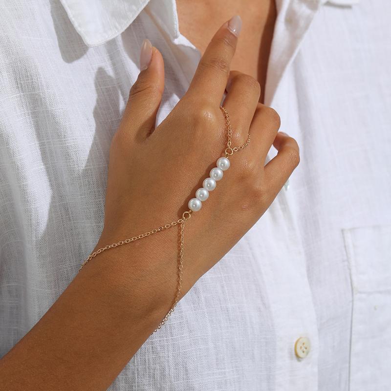 New Simple Pearl Finger Bracelet for Women Exquisite Sweet Beaded Bracelet Boho Casual Hand Chain Vintage Versatile Jewelry Gift