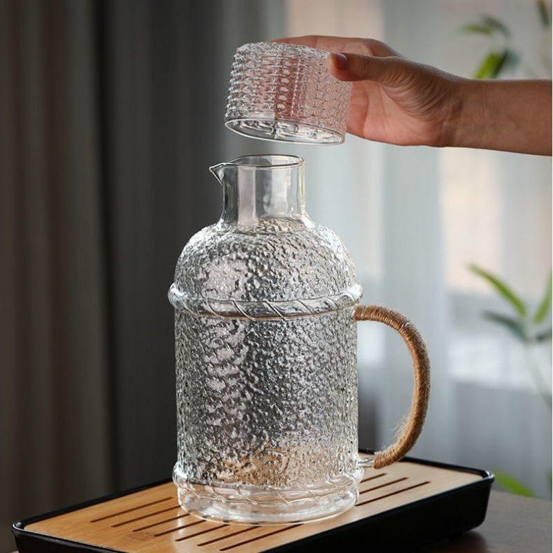 Hammered Glass Water Pitcher with Rope Handle – Heat Resistant, Large Capacity Cold Water Jug Water Botter