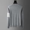 High-End-Luxusmarke V-Ausschnitt Strickjacke Herren Frühling und Herbst Trend Klassisch Vier Streifen Koreanisch Lässig Paar Pullover Mantel