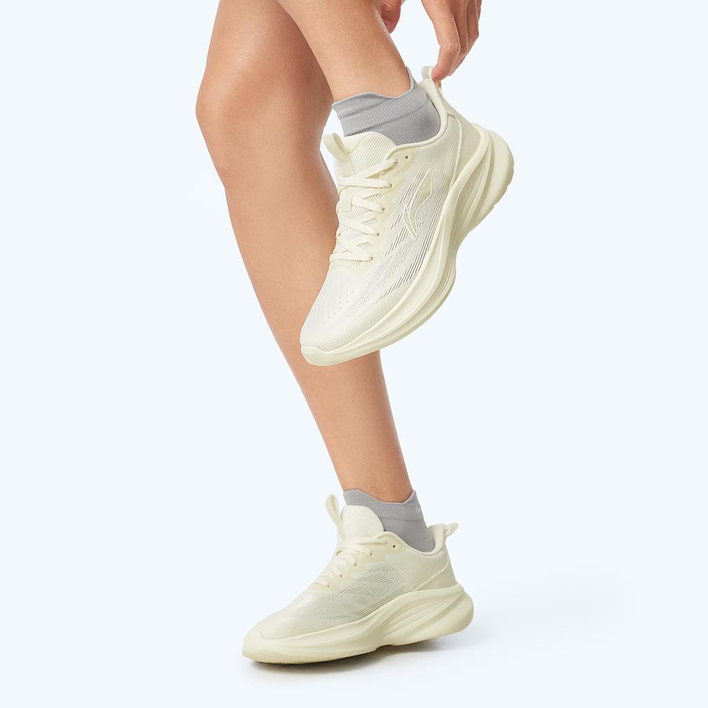 New LiNing Light Breeze Low Top Casual Running Shoes Women's White ARSV108-1