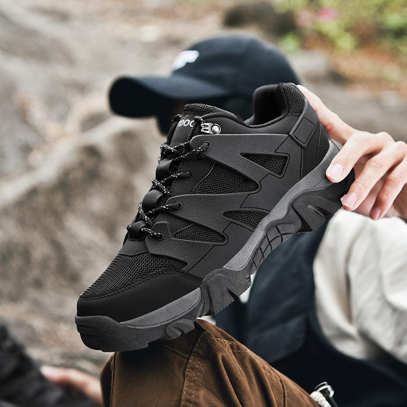 Four Seasons Outdoor Lace-Up Sneakers Low Top Platform Wear-resistant Hiking Shoes Large Size Casual Hiking Shoes