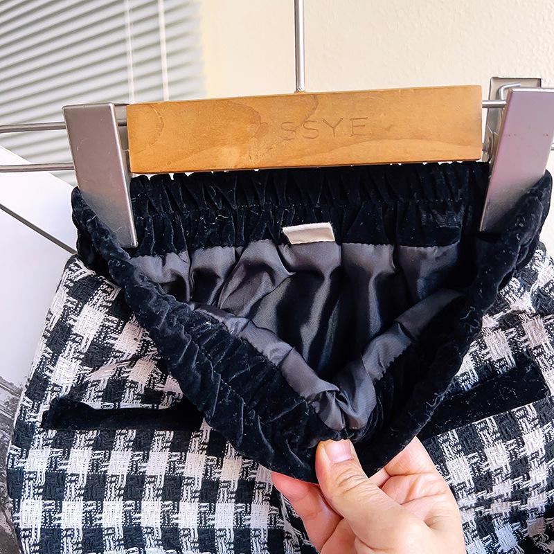 Set Jachetă și Fustă în Carouri cu Fundă pentru Copii - Toamnă/Iarnă Stil Coco