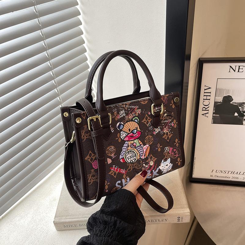 Bear Graffiti Portable Tote Bag Summer New Niche Design Versatile Fashion Printed Shoulder Messenger Bag