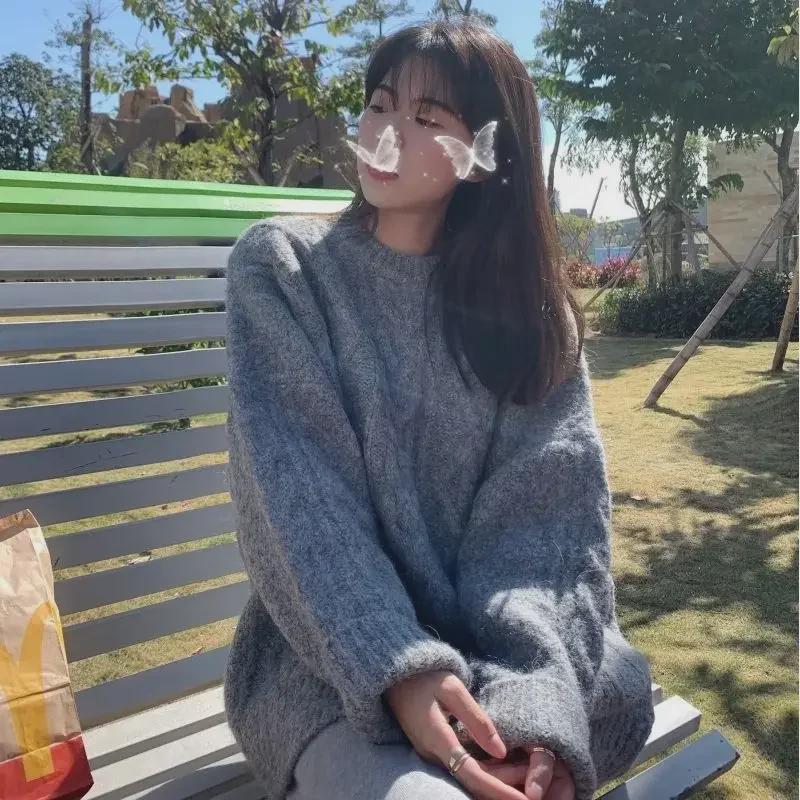 2023 Autumn/Winter Women's White Thick Knit Pullover Sweater - Loose Korean Style