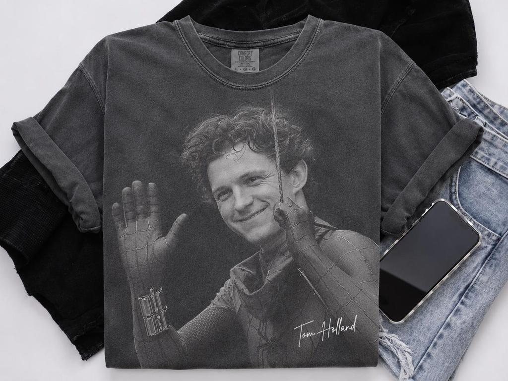 Tom Holland Vintage 90er Jahre Stil Hemd, Vintage Bootleg Schauspieler T-Shirt, Film T-Shirt