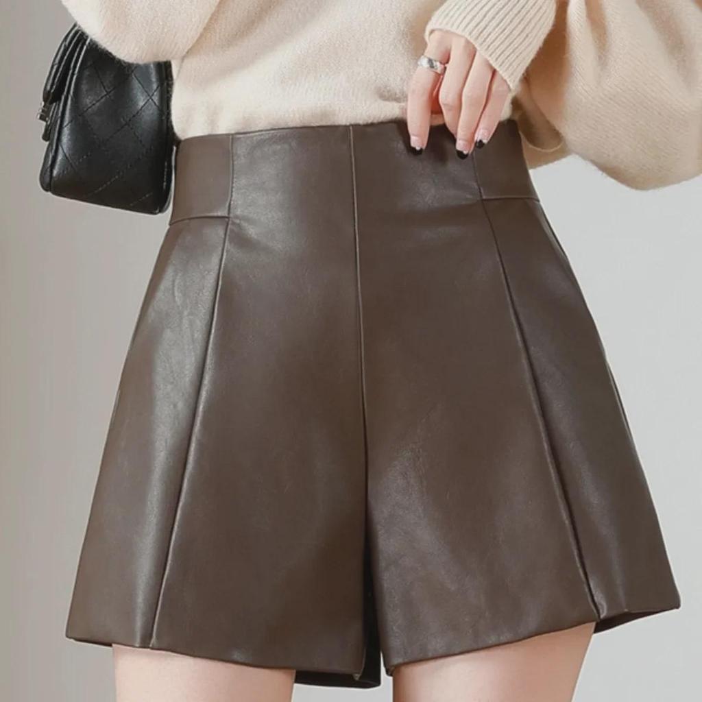 2024 Women's High-Waist PU Leather A-Line Wide-Leg Shorts for Autumn & Winter - Versatile Outdoor Wear