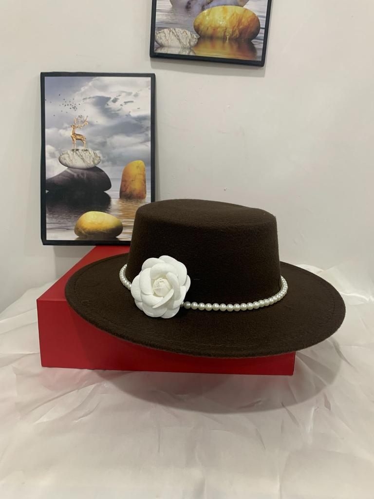 Hat Female Elegant British Top Hat Female Hepburn Style French Pearl Chain Flower Wool Flat Top Felt Hat Self-operated