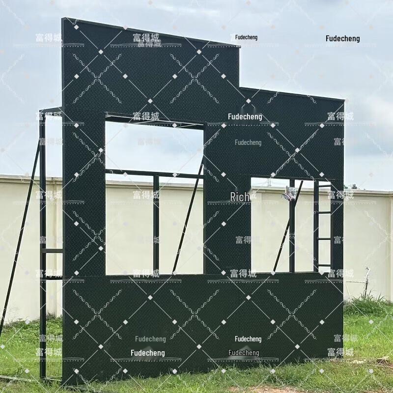 Outdoor Climbing Wall Training Platform