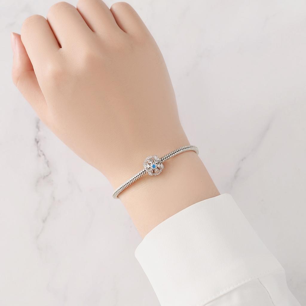 Bead Charms Copper Charm Bead Charms Authentic Snowflakes Christmas Bead Charms Compatible With Bracelets Jewellery Diy Women Fine Gift Accessory