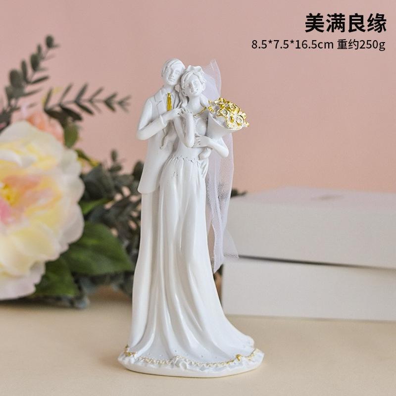 Nordic Style European Wedding Bride and Groom Series Resin Desktop Ornaments Valentine's Day Hand-made Decorative Figurines