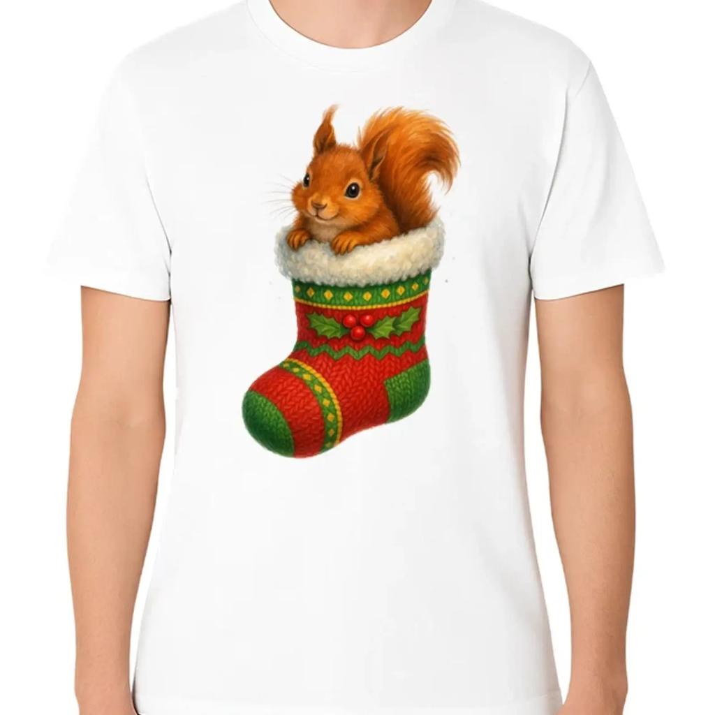Squirrel Stocking T Shirt Merry Xmas Top Christmas Vintage Versatile Unisex Soft Slightly Streetwear Homme