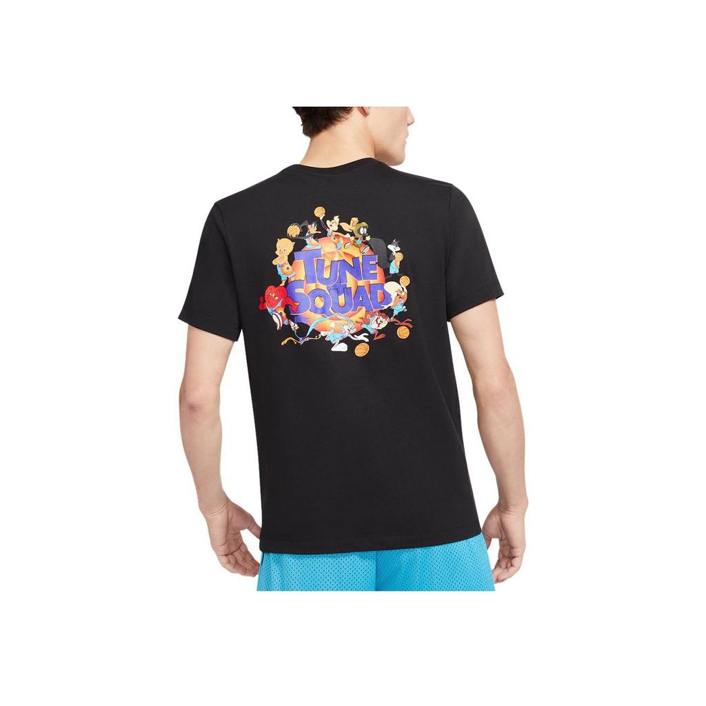Nike Pánske tričko s krátkym rukávom a okrúhlym výstrihom, čierne, s potlačou kresleného filmu Space Jam na zadnej strane, DH3826-010