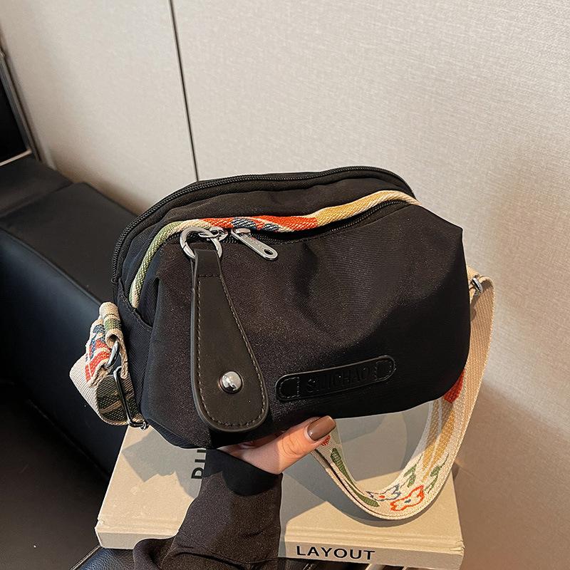 New Shoulder Bag Niche Design Wide Shoulder Strap Crossbody Bag Popular Canvas Bag Simple Women's Crossbody Bag