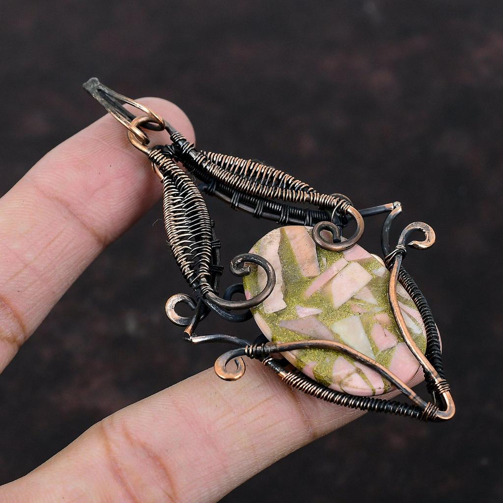 Pandantiv Opal Roz Cupru Pandantiv Înfășurat în Sârmă de Cupru Pandantiv Delicat Bijuterii cu Opal Roz Pandantiv cu Piatră Prețioasă Pentru Cadou Bijuterii Handmade din Sârmă de Cupru