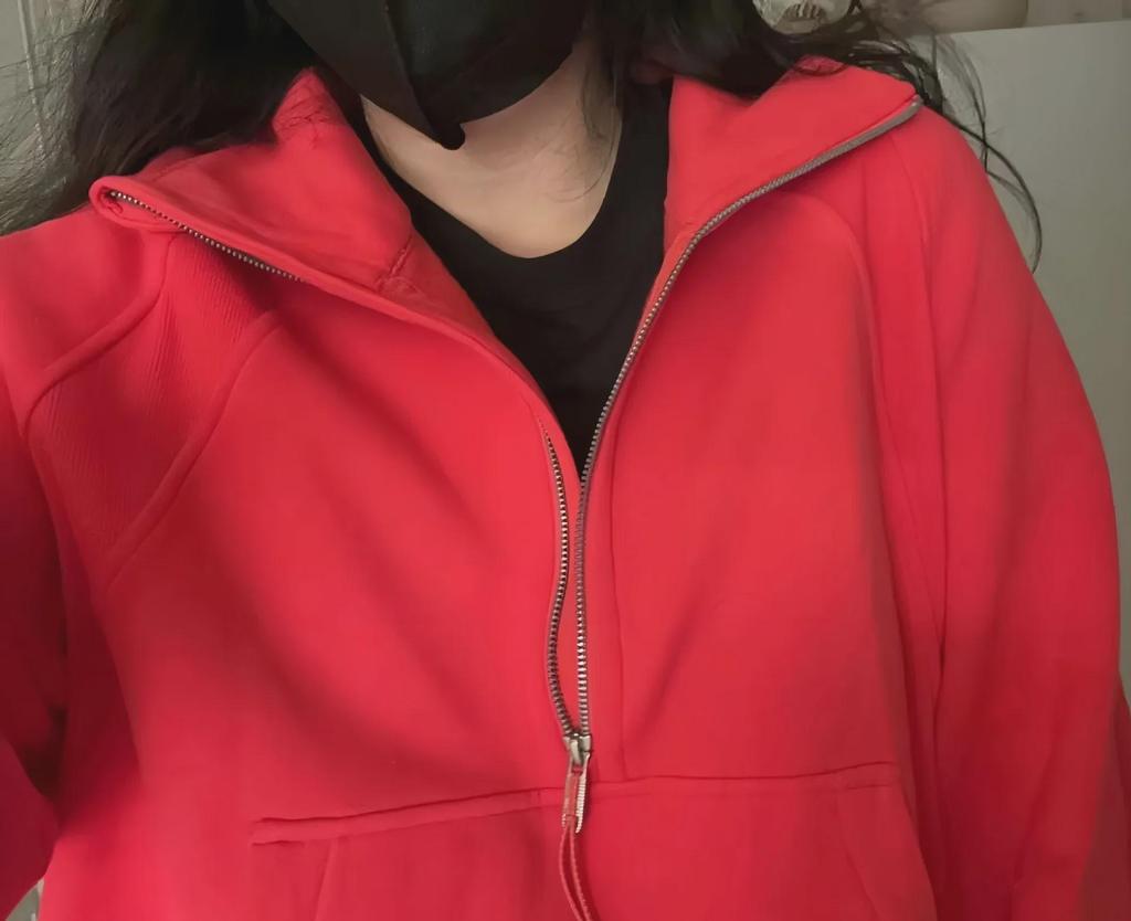 Sweter damski Lulu z półgolfem: Codzienny plus aksamitny pulower jesienno-zimowy z półzamkiem.