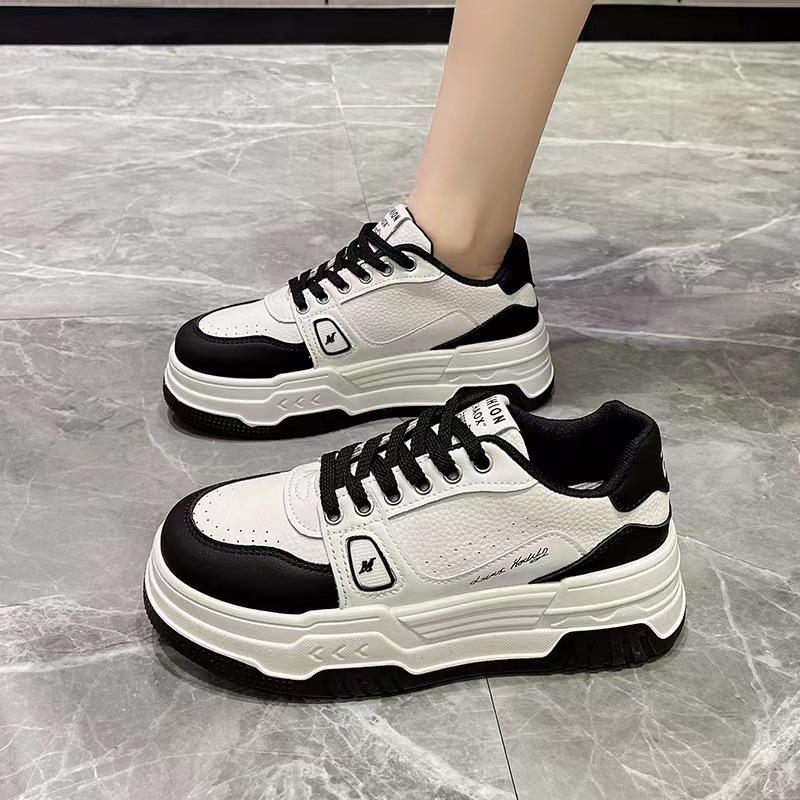 

Весенние и осенние новинки. Модные туфли на толстой подошве. Универсальные повседневные туфли из кожи. Маленькие белые туфли. 40 чёрный