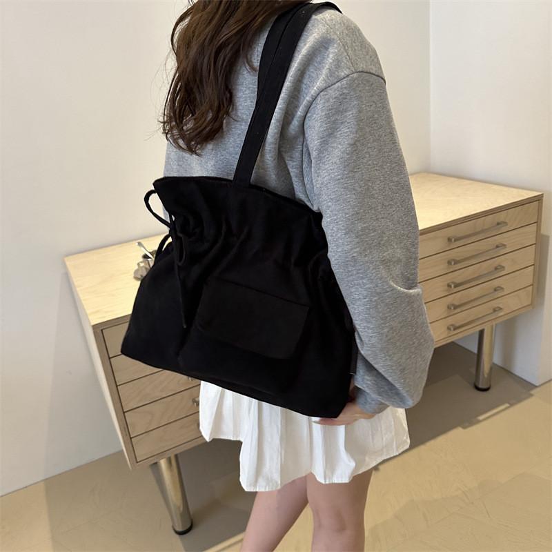 Fashionable Stylish Trendy Large Capacity Unique Commuter Bucket Bag For Women