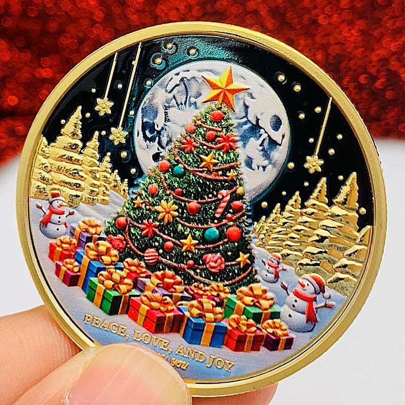 Santa Claus coins, New Year gifts, New Year's greetings, Christmas snowman, bells, commemorative medals, creative decorations, keychain