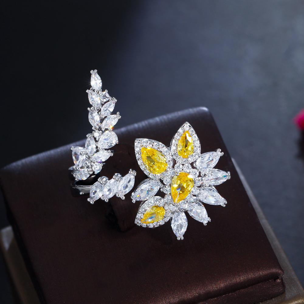 CMM Jewelry Einzigartiges Design Silberne Blumenöffnung Verstellbarer dreidimensionaler Partyring für Frauen