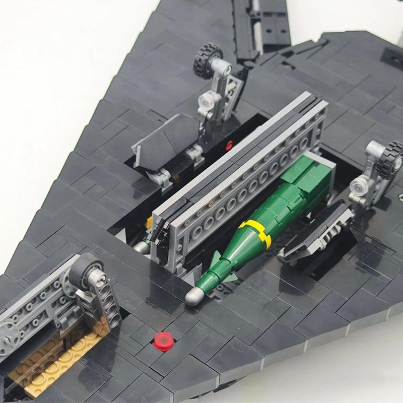 1375PCS Technical F-117A Nighthawk Attack Aircraft Building Blocks Military Stealth Fighter Bricks Toys Children Birthday Gift