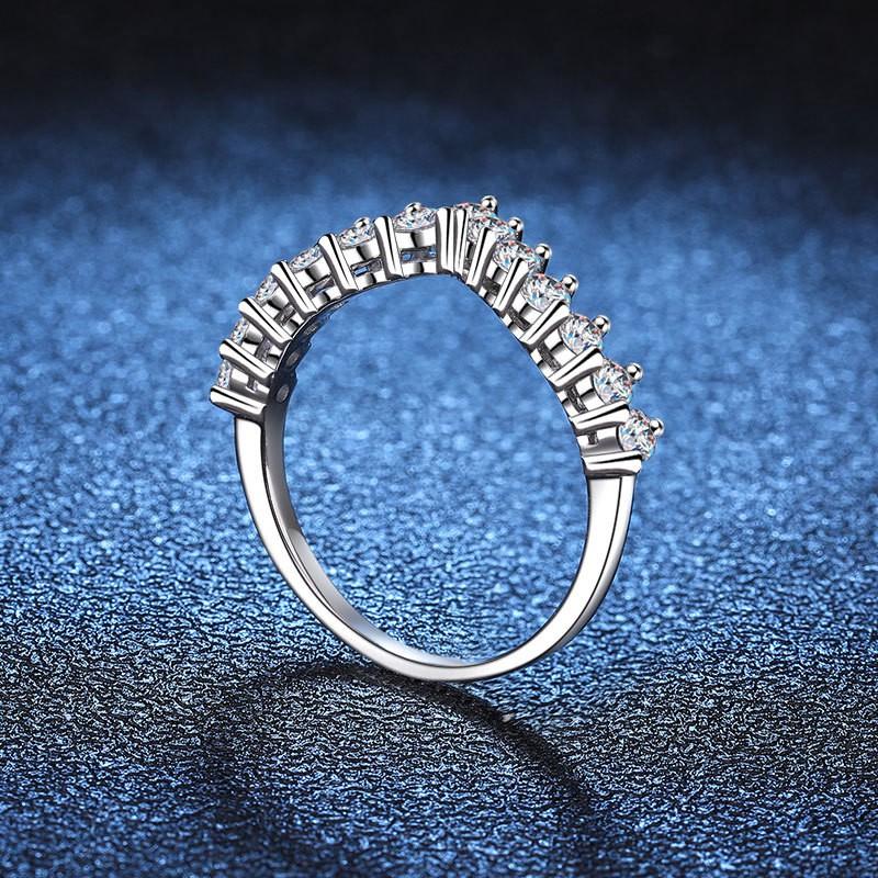 Sterling V-Shaped Stackable Ring With D-Color Moissanite 0.78ct Women Men Tail Finger