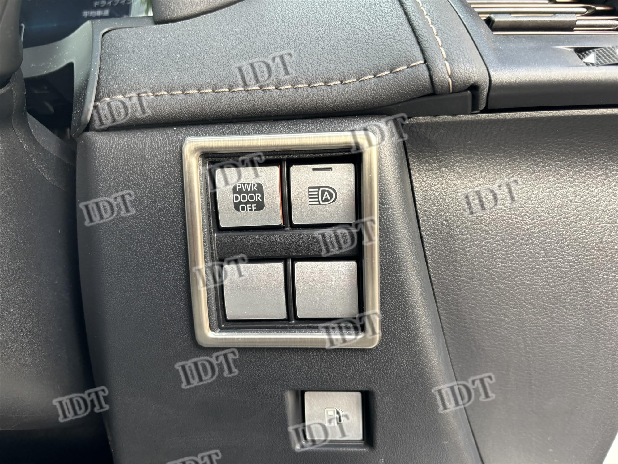 

IDT 40 Series Alphard Vellfire Front Switch Panel Cover Trim Ring Stainless Steel Interior срібний