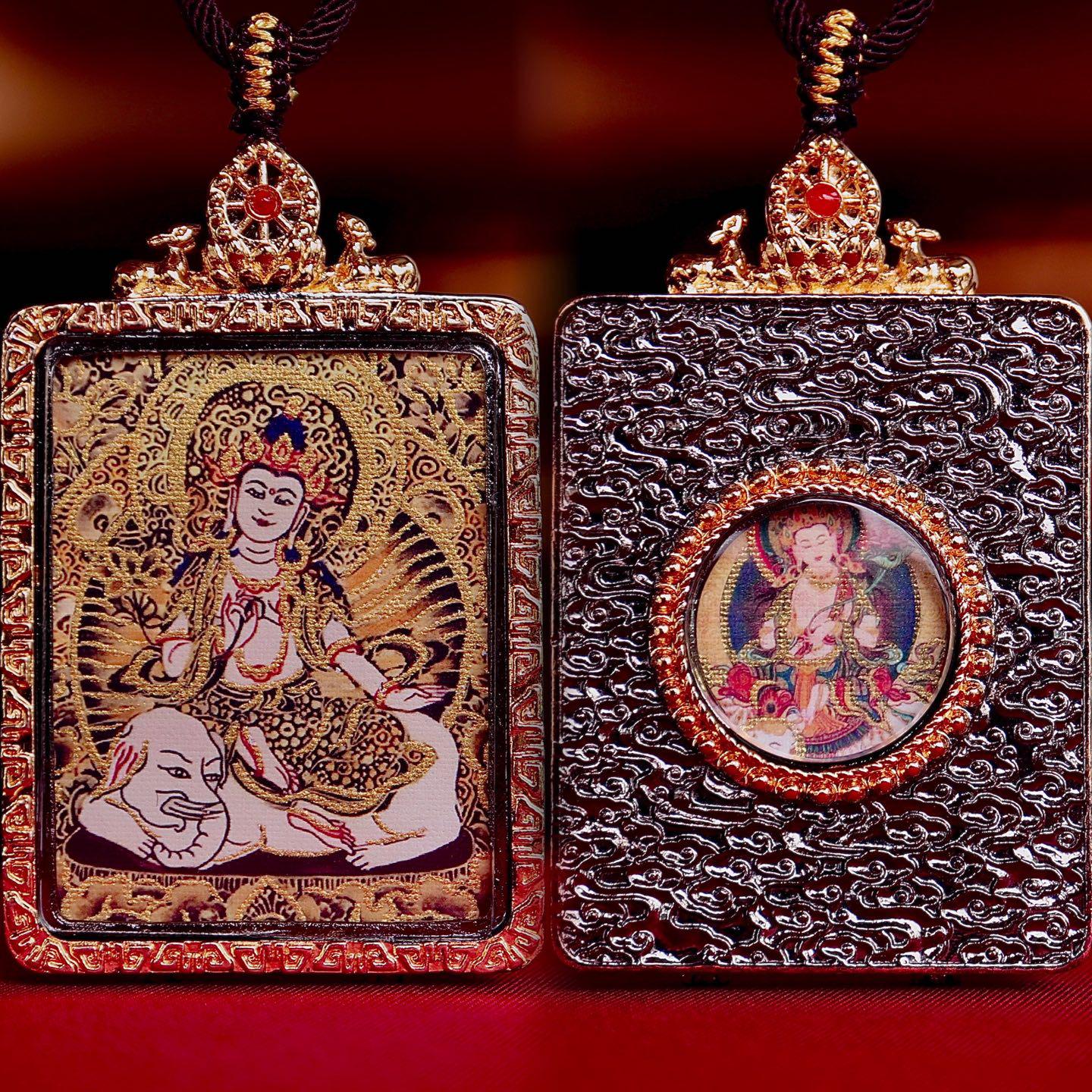 Qinghai Thangka Pendant: Eight Protectors Series, Semi-Hand-Painted Double-Sided Amulet with Guardian Deity.