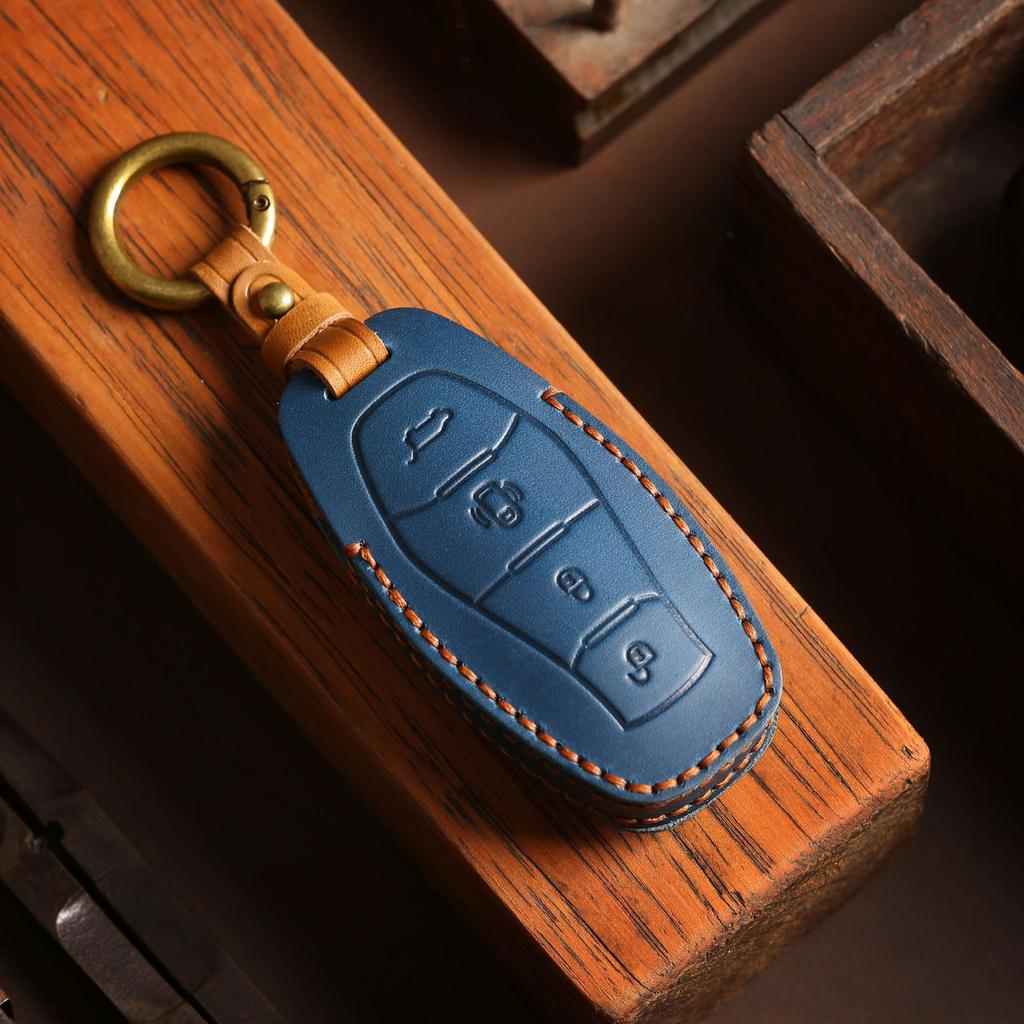 Suitable for 23 new Hongqi H5 key bag h5 special leather key cover remote control case buckle modified jewelry