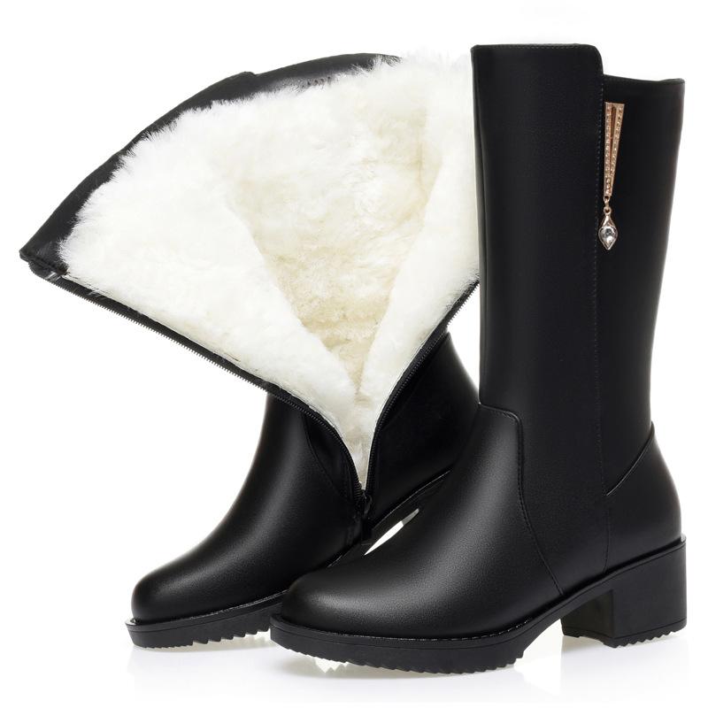 Bottes chaudes en laine mi-mollet pour femme Hiver Semelle extérieure en caoutchouc Doublure polaire Antidérapant Talon moyen Bottines en cuir Bout rond Décontracté