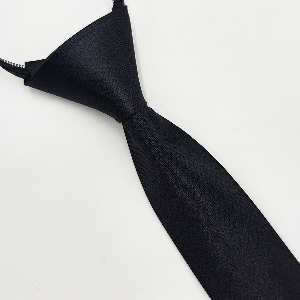 Plain Black Satin 5cm Ultra-Narrow Korean Style Men's Tie with Easy-Pull Zipper for Formal Wear.