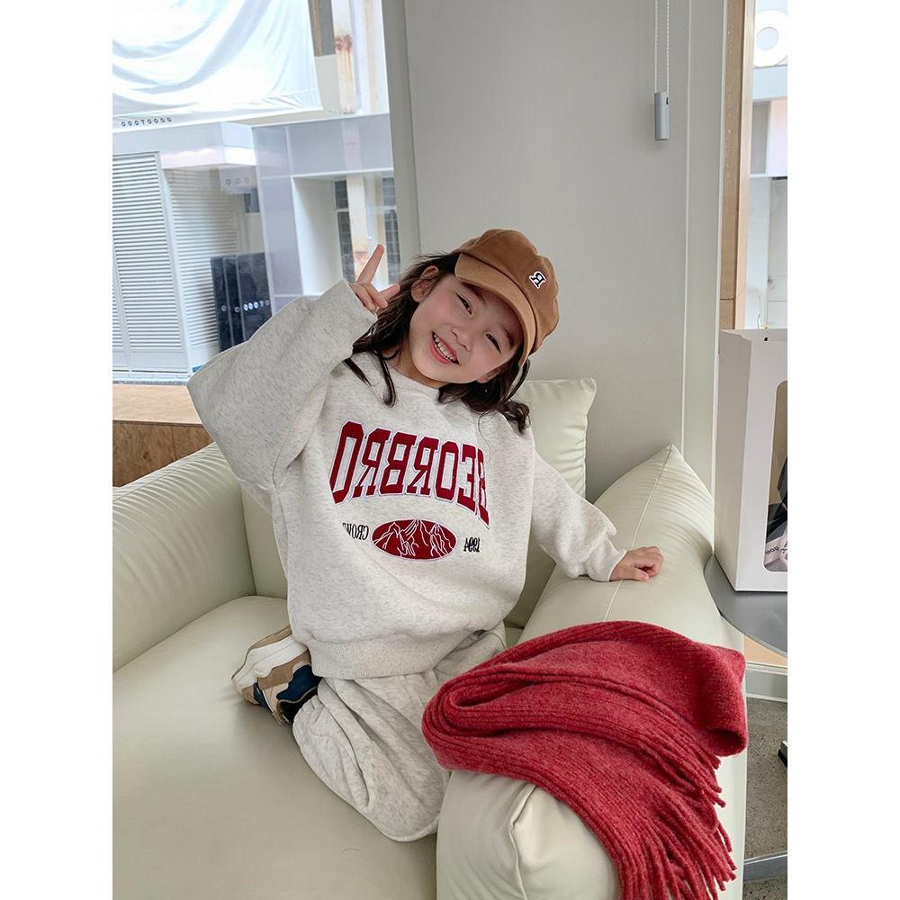 

Girls Spring and Autumn Clothing Set Letter Embroidered Sports Sweatshirt+ Sweatpants 2-piece Set 90