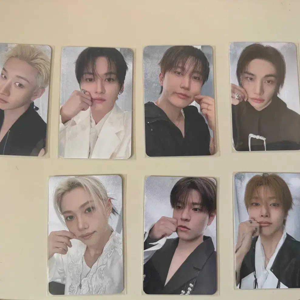 STRAY KIDS Run It Early Photocard Set