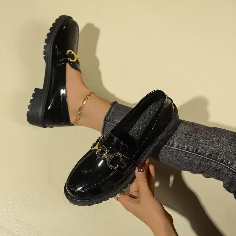 Außenhandel Übergröße Slipper Damen Frühling und Herbst 2025 neue französische kleine Lederschuhe Britischer Stil flache Schuhe Einzelne Schuhe Damenschuhe