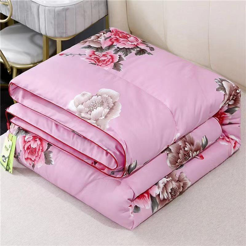 Seasonal Quilts Gift Set: Silk Quilts for Summer, Spring, Autumn, and Winter