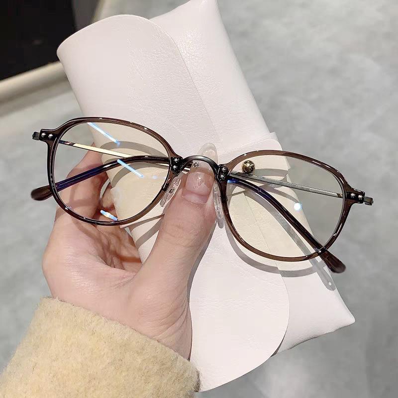 

Vintage Tortoiseshell Small Frame Reading Glasses Ultra Light Round Frame Anti Blue Light Fashionable Reading Glasses JH5029 1.5