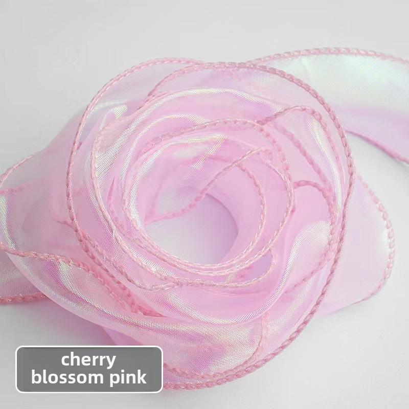 Barevná organzová stuha rybí kost pro dortové a květinové umění s overlockovou krajkou a vlnkovaným designem