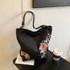 Einkaufstasche, Handtasche mit Blumenstickerei, Umhängetasche für Damen mittleren Alters, Umhängetasche