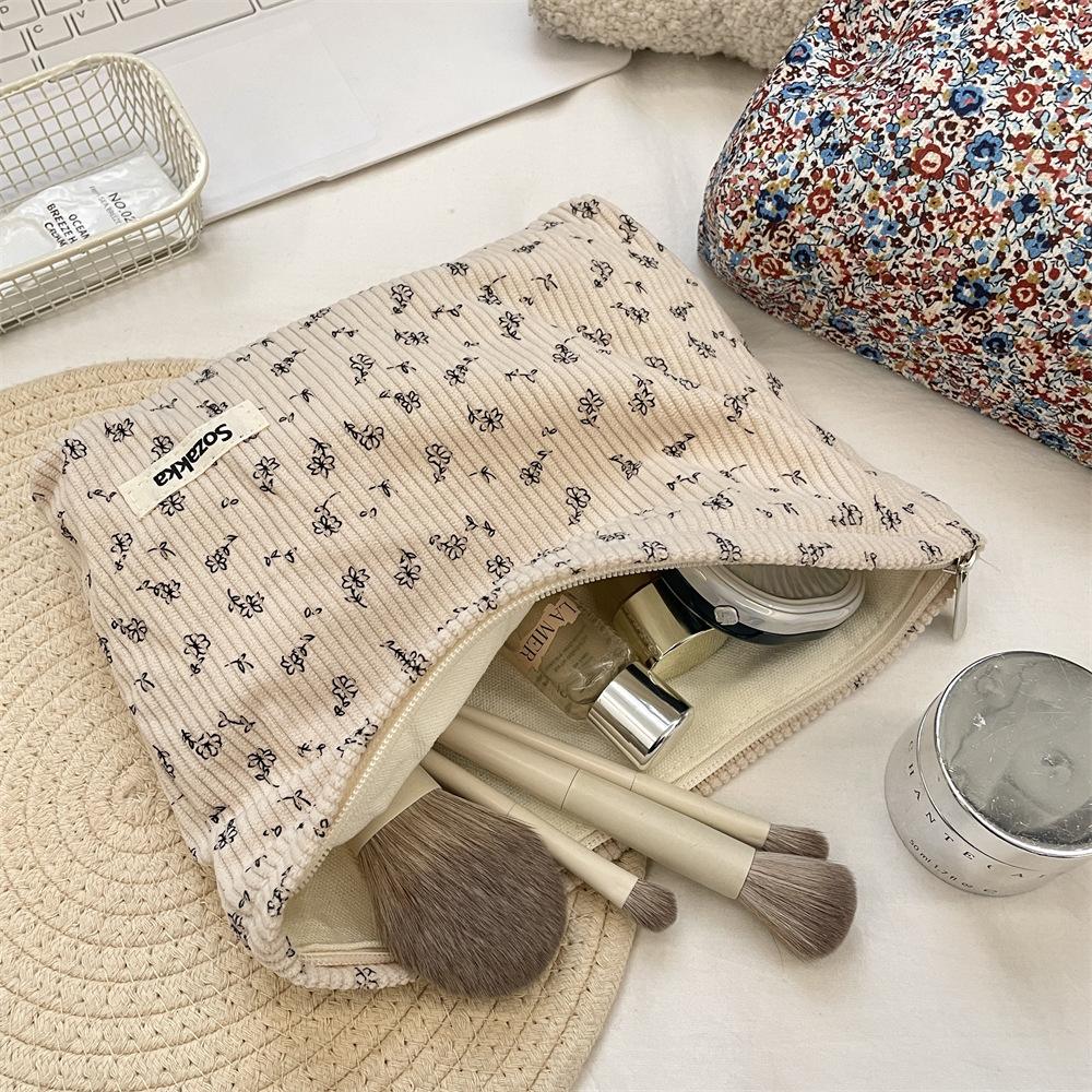 Corduroy Floral Makeup Pouch Women Inner Bag Portable Large Capacity Makeup Case Cosmetic Organizer Bags Travel Toiletry Bag