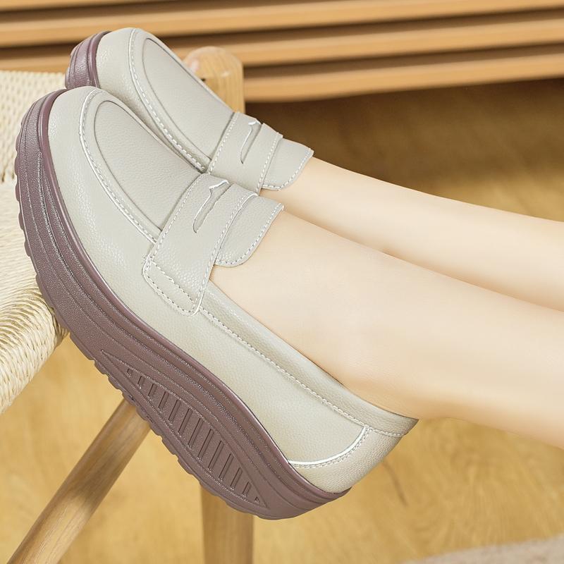 Ladies Platform Loafers Casual Elegant Black Leather Women Height Increase Thick Sole Shake Shoe for Mother
