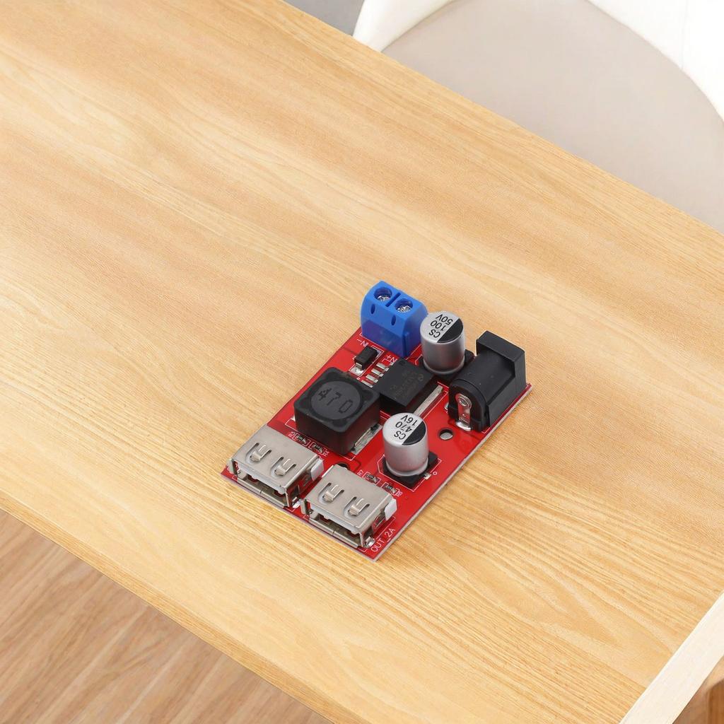 92% Efficiency Solar Controller Dual USB Ports Compact Portable