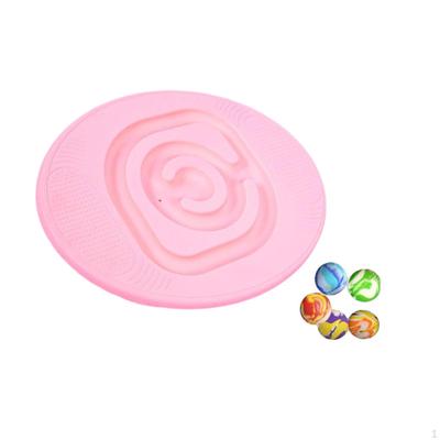 Dětská balanční deska s 5 míčky pro smyslovou hru a trénink