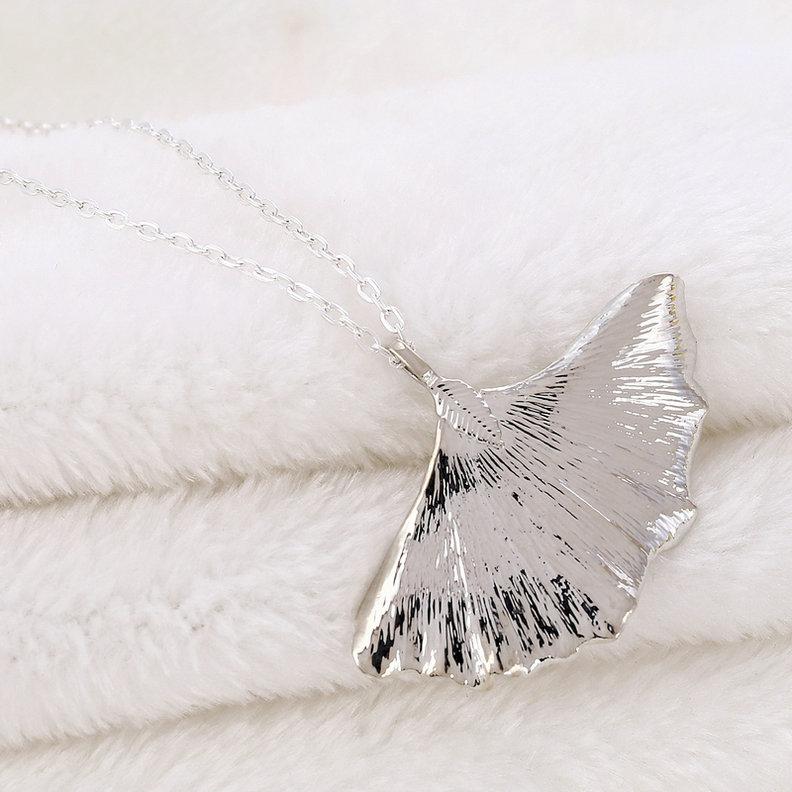 

LOVBEAFAS Fashion Unique Gingko Plant Natural Real Leaf Necklace Custom Zircon Chain Long Gold Color Necklaces Pendants Gift