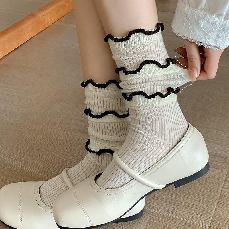 Women's Spring and Autumn Black Fungus Lace Boneless Mid Tube Pile Socks