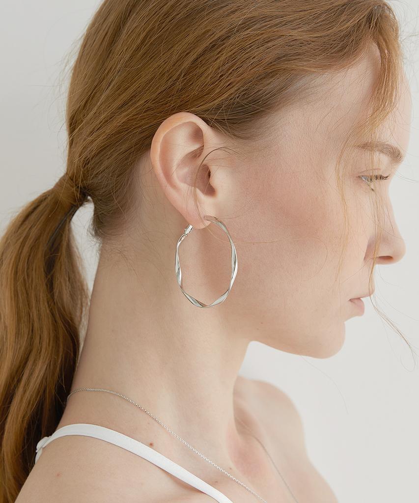 Halden Over Wave Ring Earrings (E014_Silver)