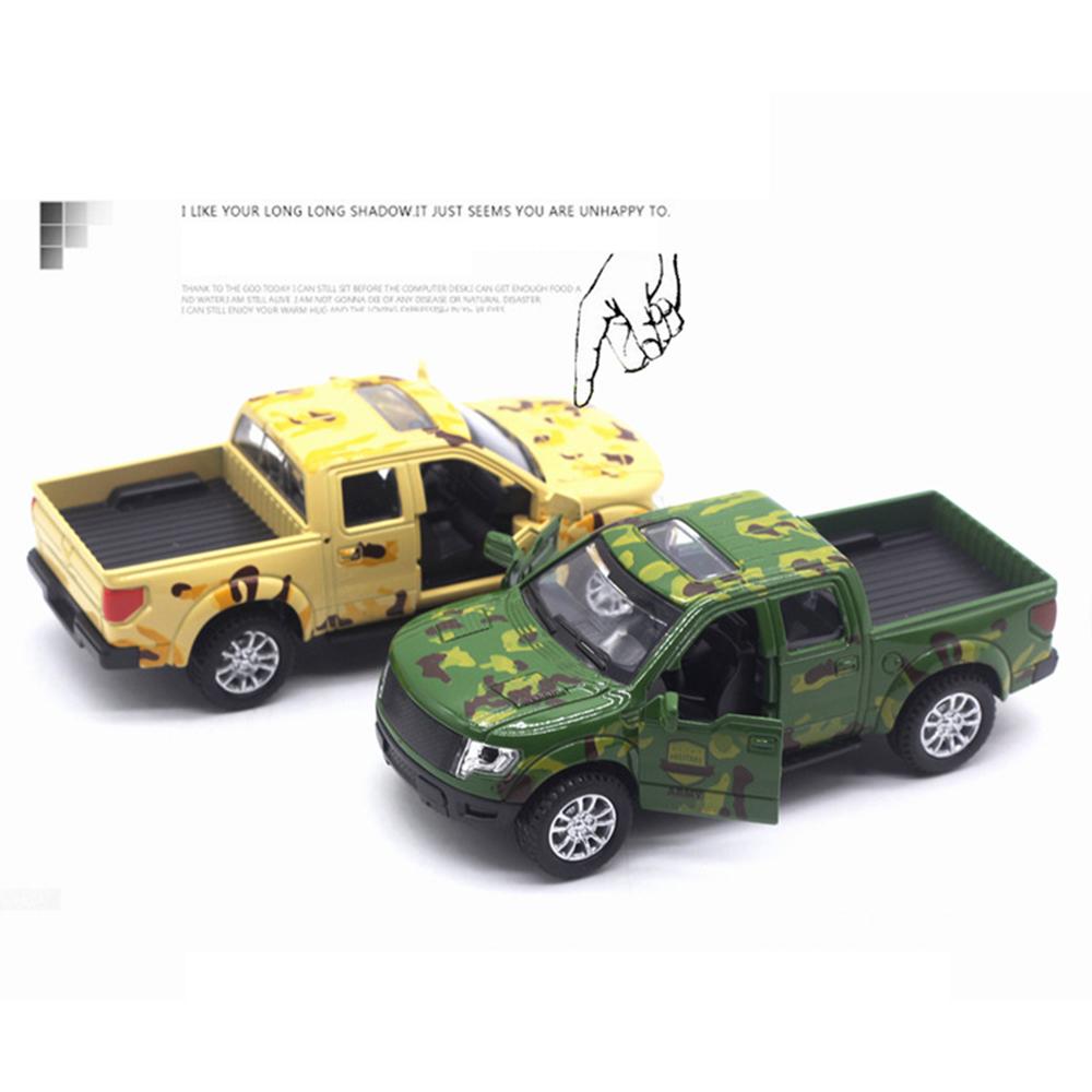 1/32 Toyota Pickup Truck Toy Model Can Open Doors Camouflage Car Music Light Simulation Pull Back Car for Kids Toys Gifts