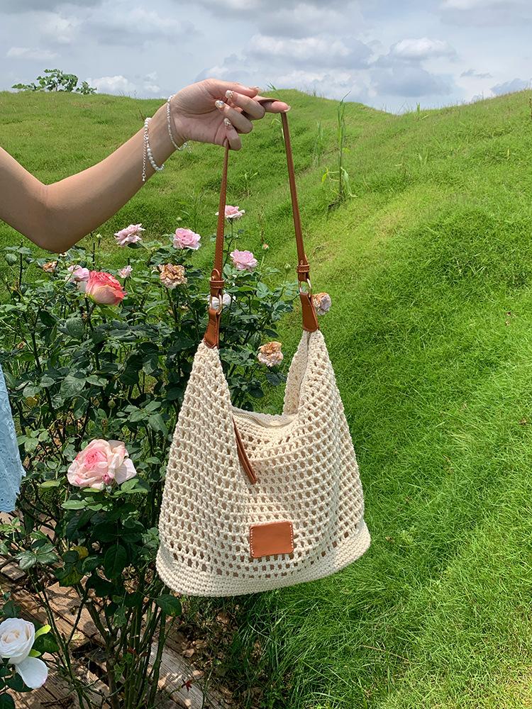 Woven Hollow Bag Women's 2025 New Summer Seaside Vacation Travel Tote Bag Beach Bag Shoulder Armpit Bag