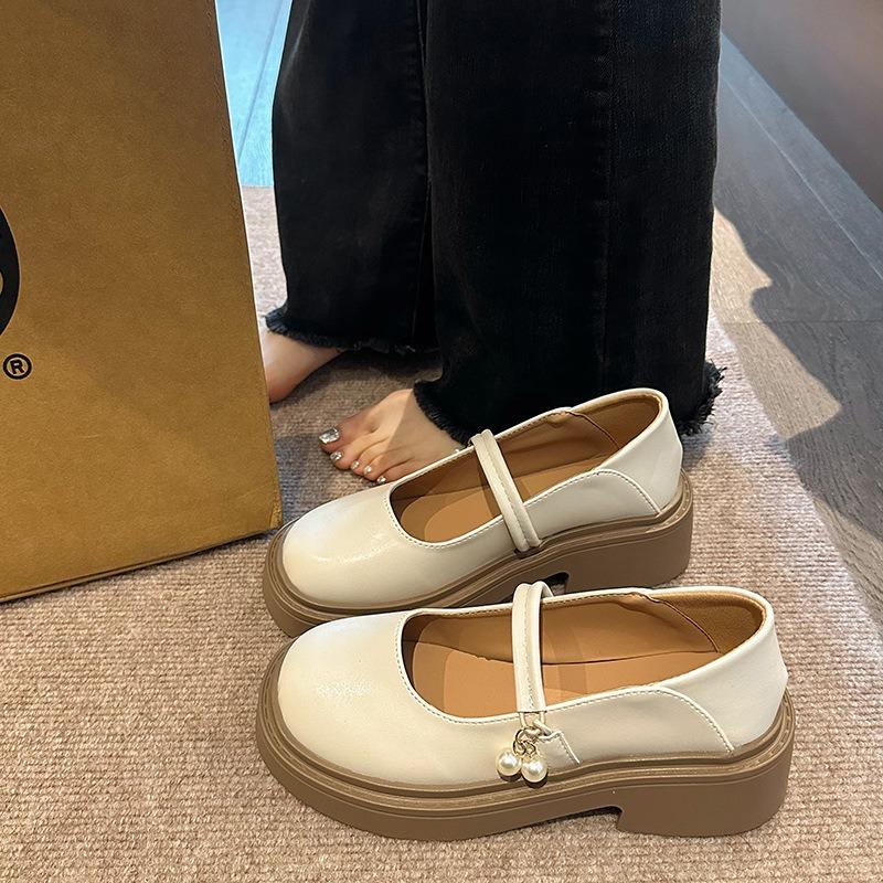 Mary Jane small leather shoes women's flat single shoes new summer skirt sandals gentle wind