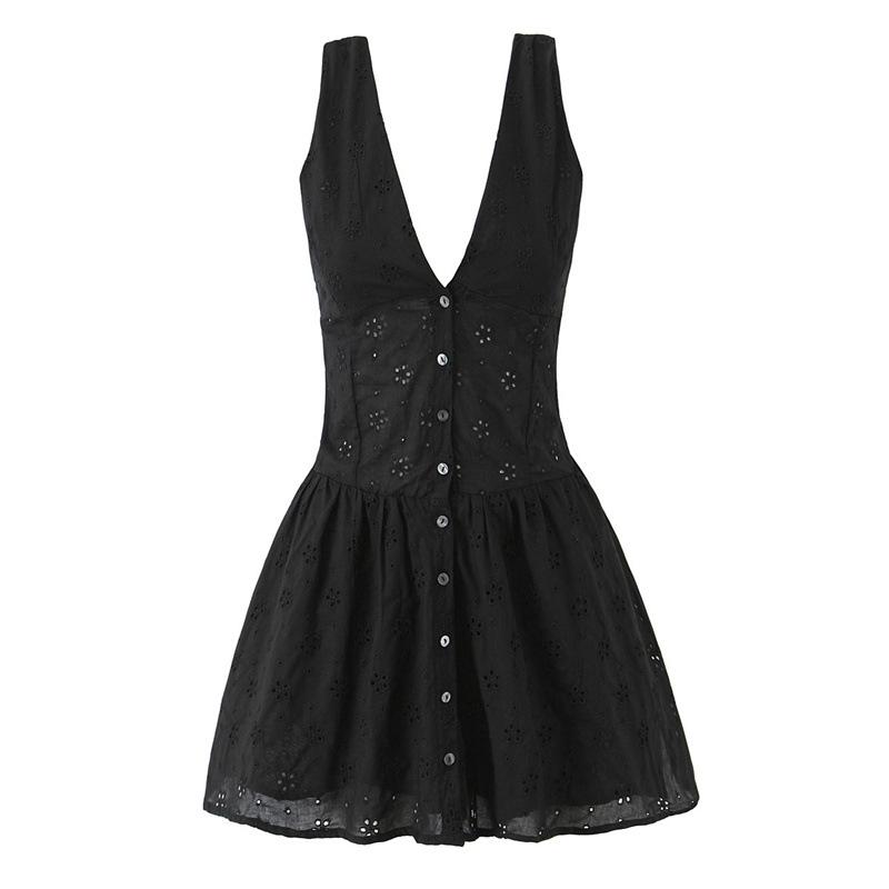Elegant Black Waist-Cinching V-Neck A-Line Dress with Retro Hollow-Out Embroidery Small